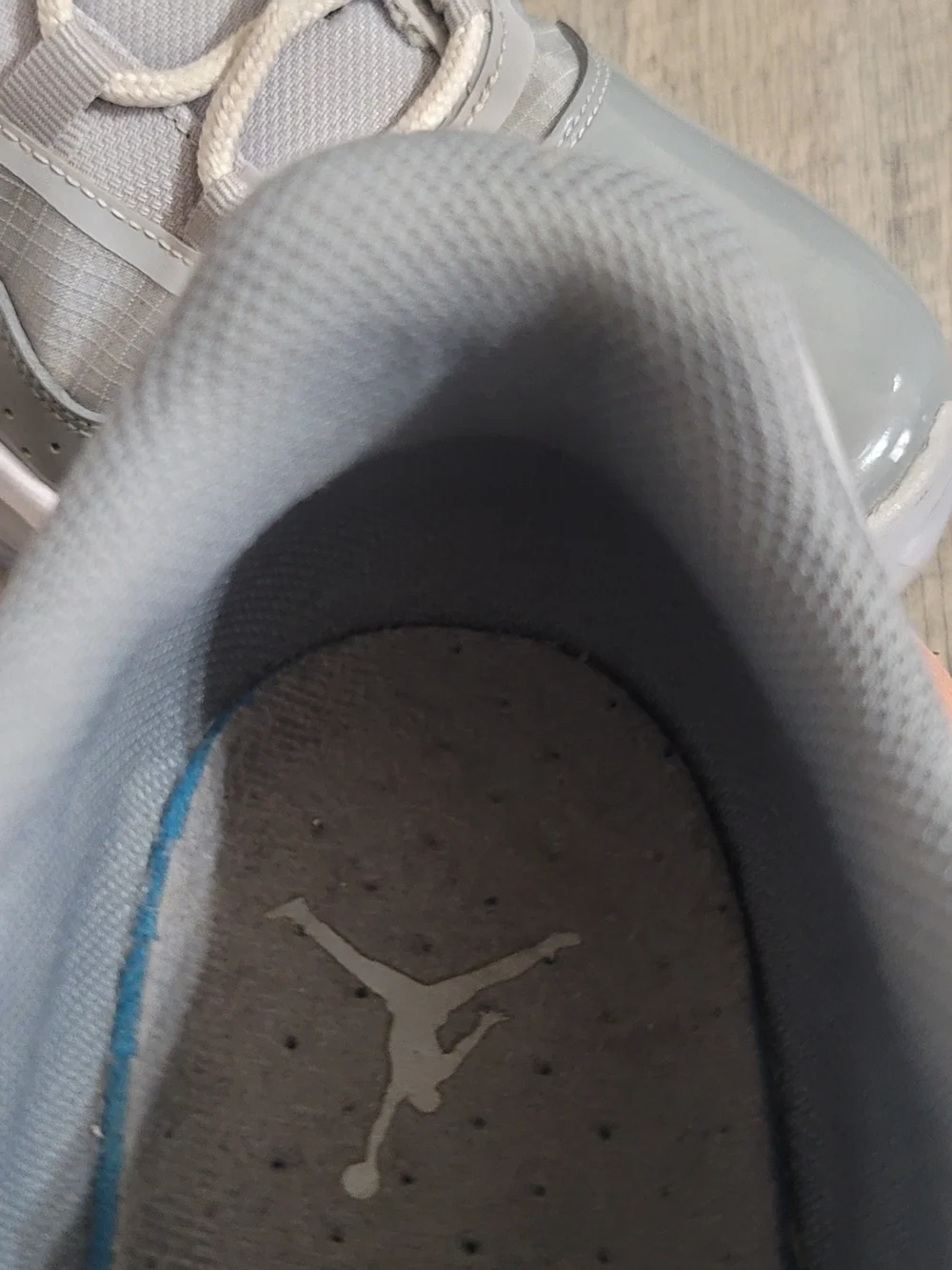 Air Jordan 11 CMFT Cool Gray Men's Low-Top Athletic Sneakers Sz 12
